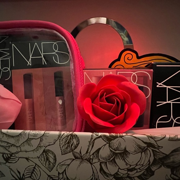 HUGE NARS Luxury Bundle - 12pcs: 5 FULL SIZE + Orgasm & Dolce Vita $300 value - Picture 15 of 15